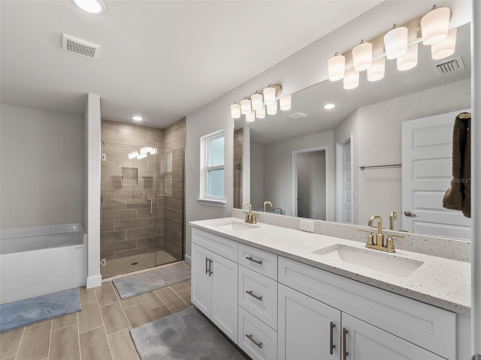 15712 ALDAMA CIR, PORT CHARLOTTE, FL, 33981