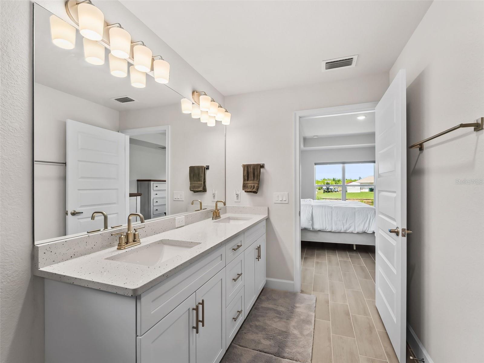 15712 ALDAMA CIR, PORT CHARLOTTE, FL, 33981