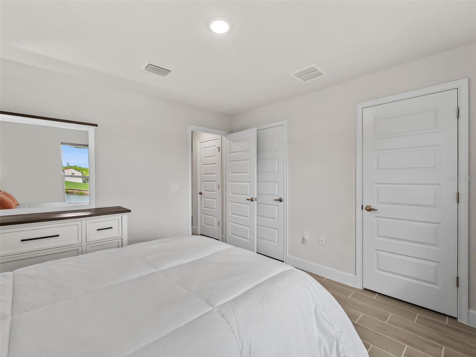 15712 ALDAMA CIR, PORT CHARLOTTE, FL, 33981