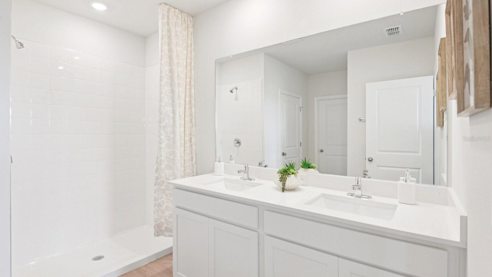 8603 TIDEWATER TRAIL AVE, TEMPLE TERRACE, FL, 33637