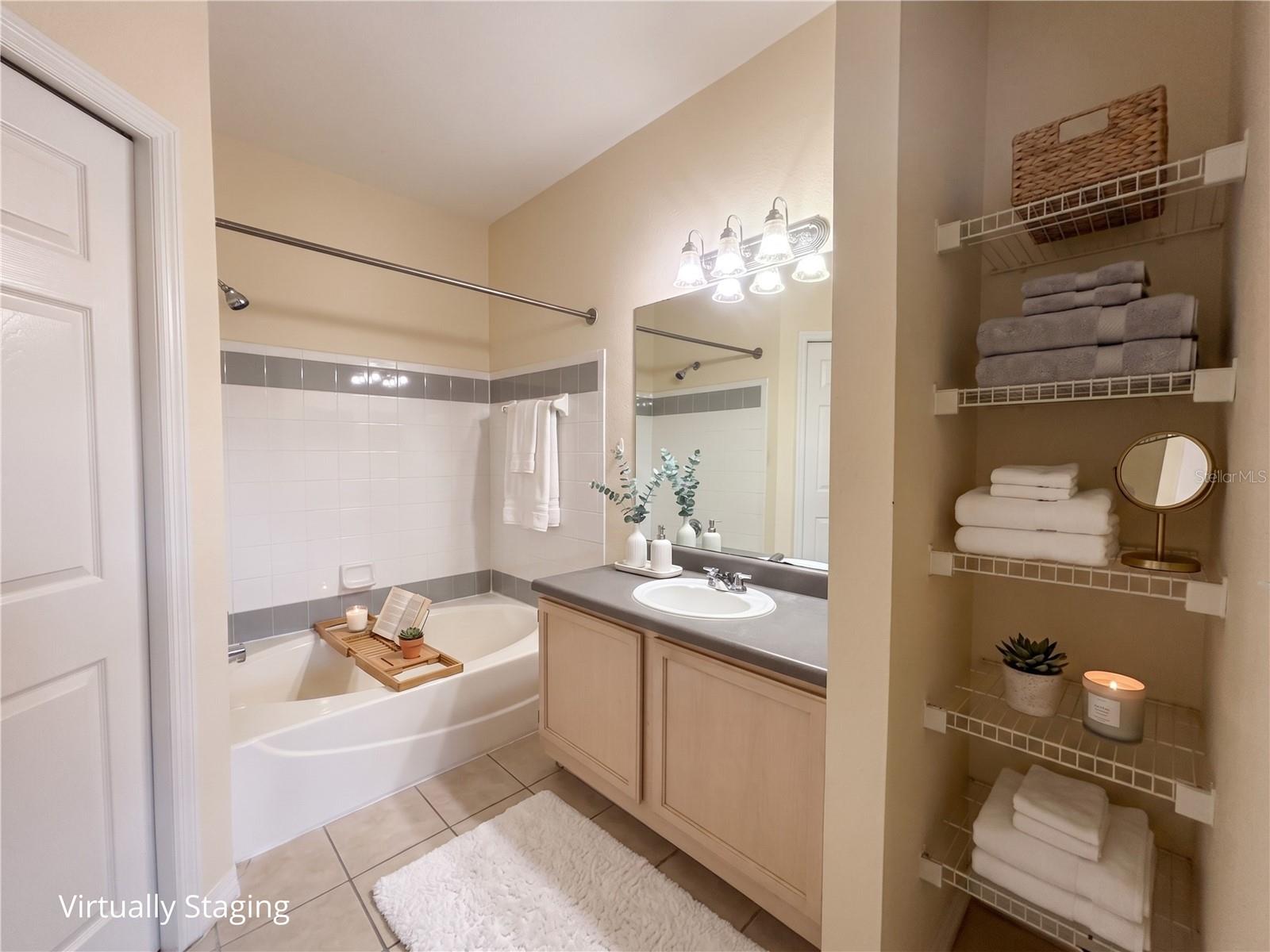 6663 QUEENS BOROUGH AVE #303, ORLANDO, FL, 32835