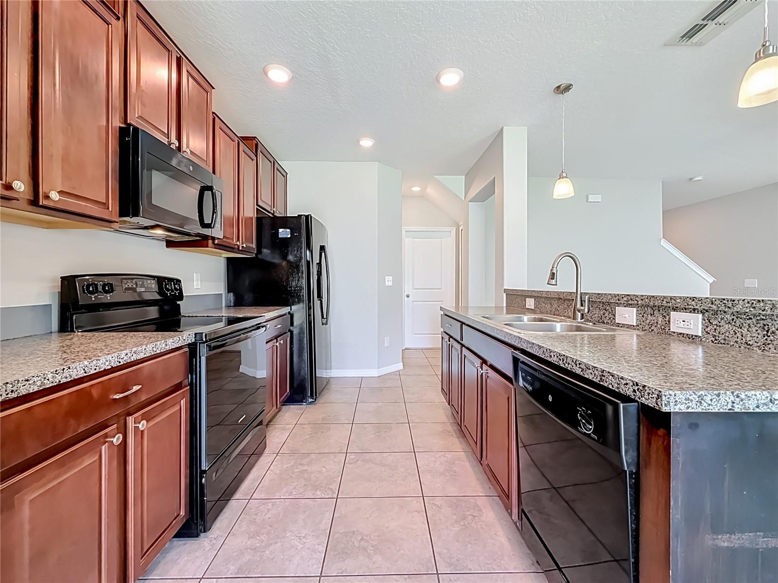 7405 EVENING PRIMROSE CT, TAMPA, FL, 33619
