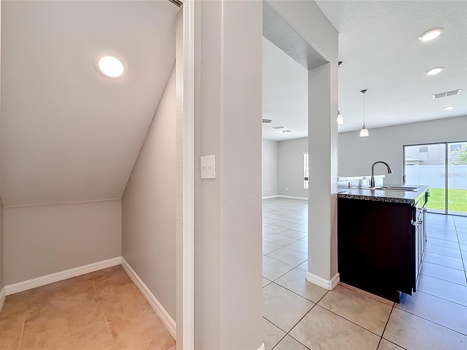 7405 EVENING PRIMROSE CT, TAMPA, FL, 33619