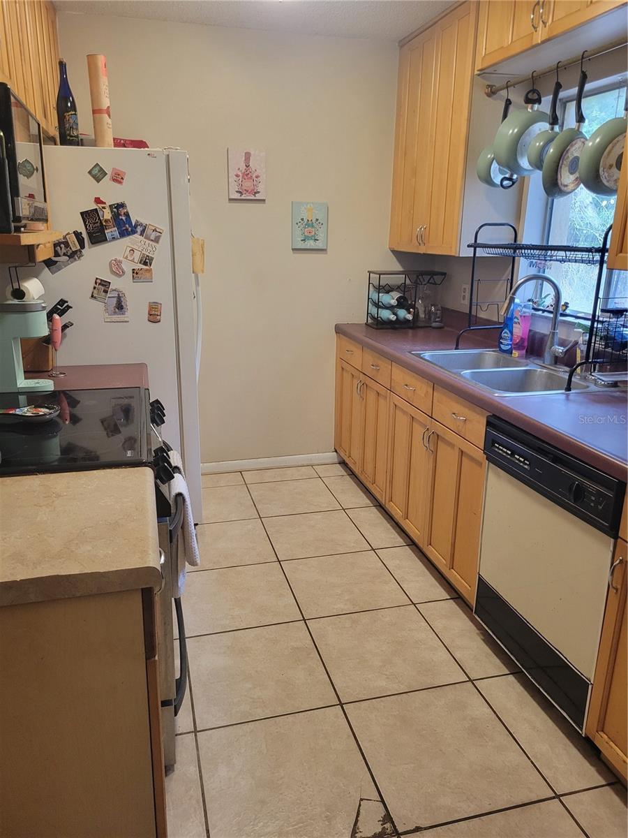 9321 91ST ST, SEMINOLE, FL, 33777
