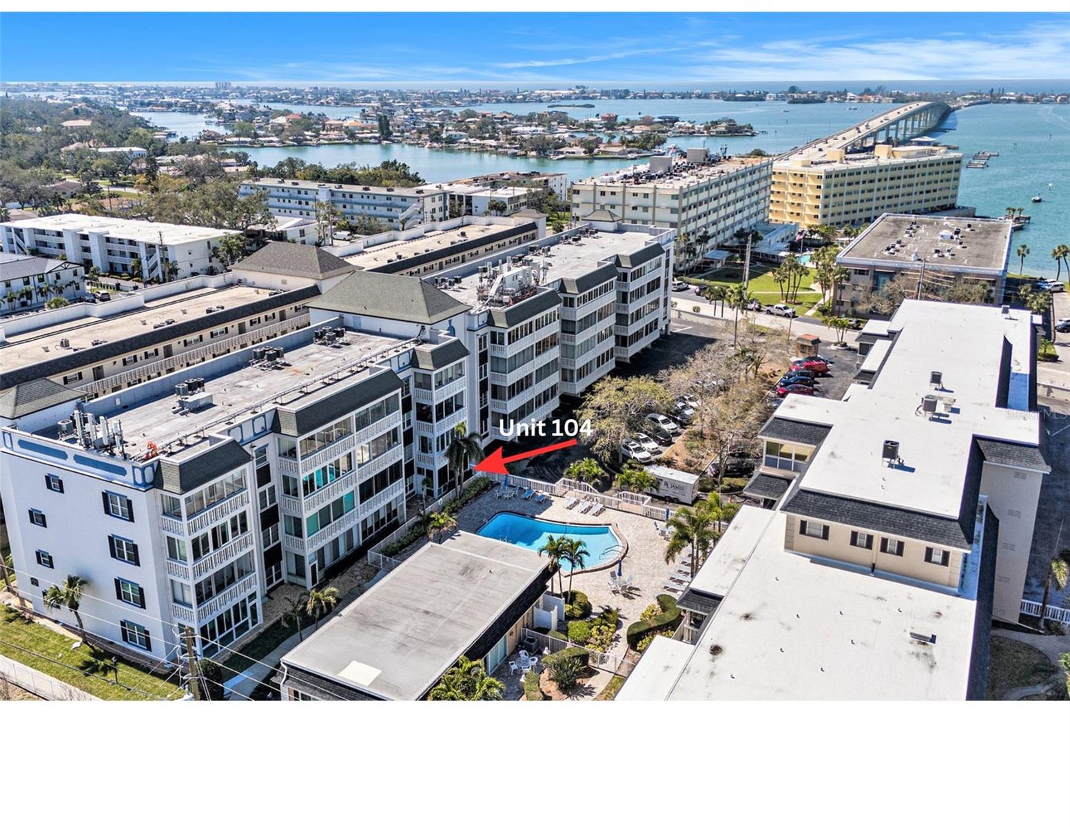 139 BLUFF VIEW DR #104, BELLEAIR BLUFFS, FL, 33770