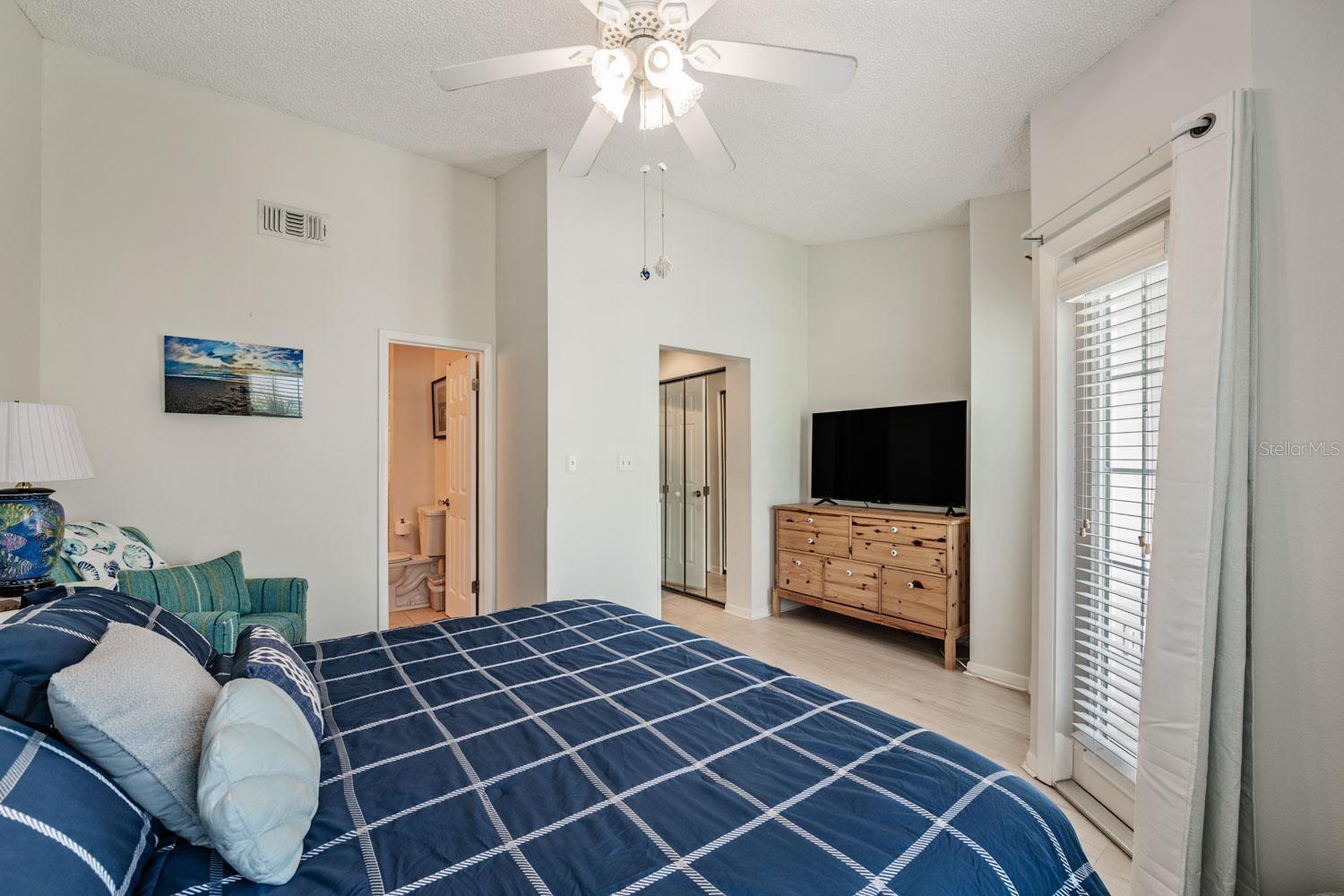 17960 GULF BLVD #121, REDINGTON SHORES, FL, 33708
