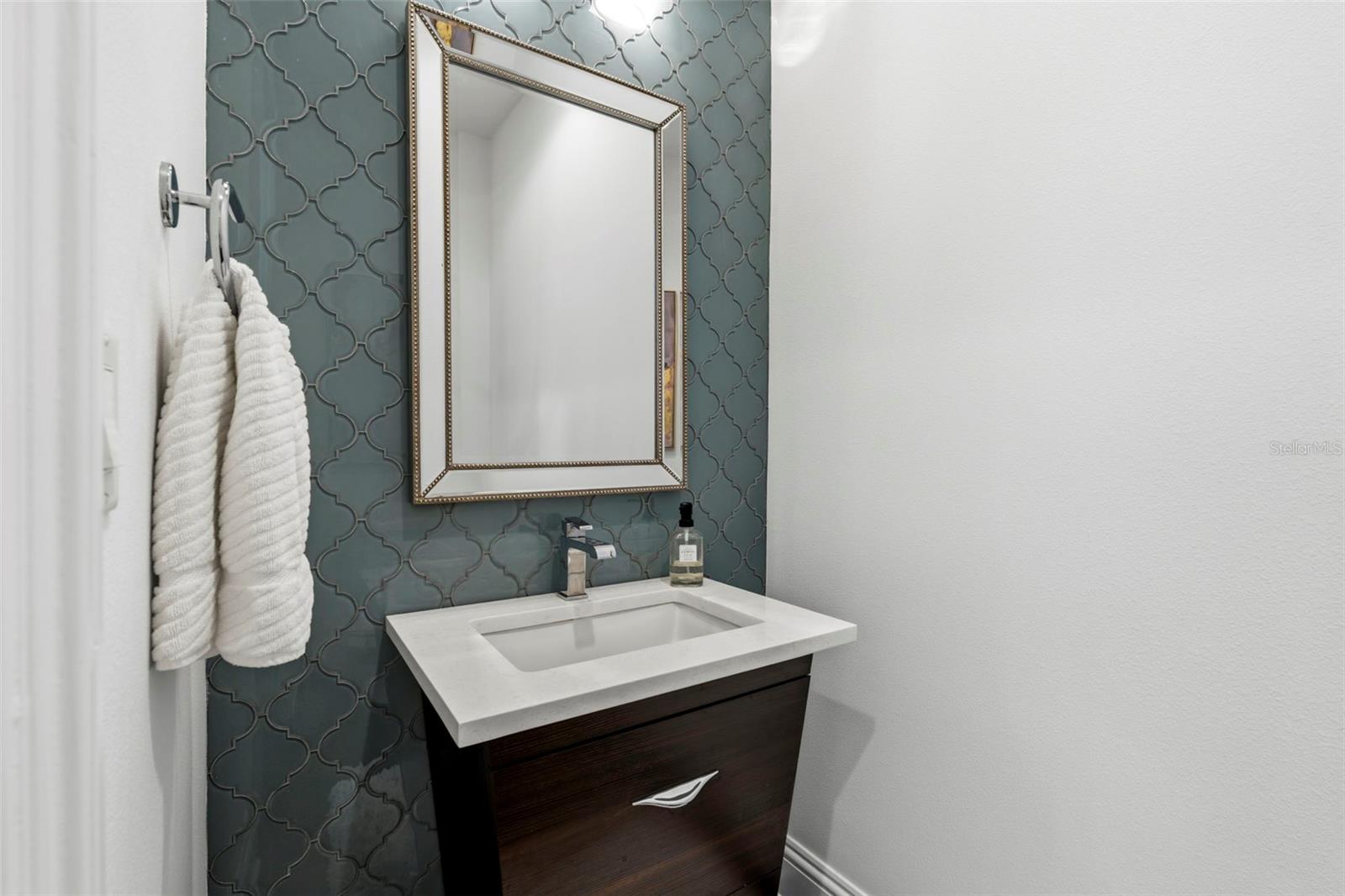 300 DELMAR TER S, ST PETERSBURG, FL, 33701