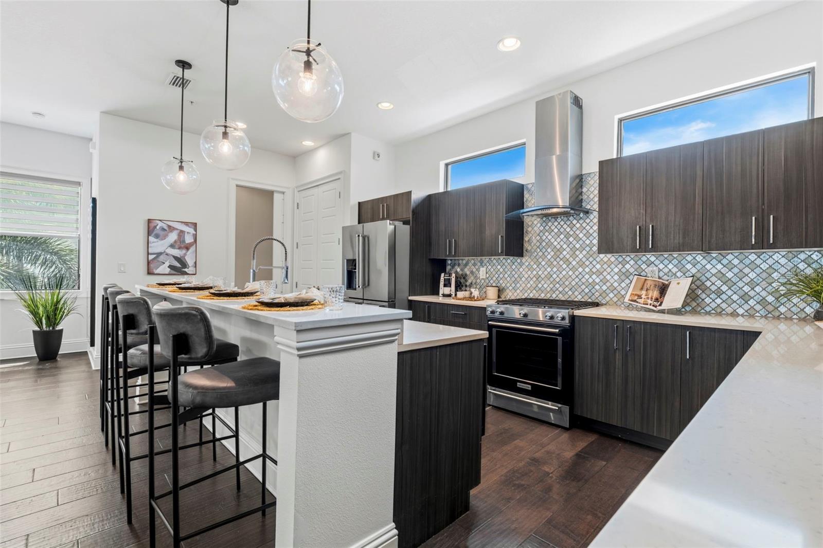 300 DELMAR TER S, ST PETERSBURG, FL, 33701
