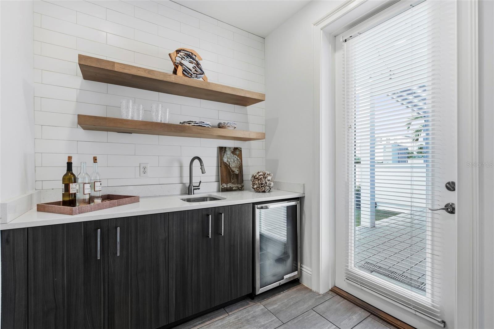300 DELMAR TER S, ST PETERSBURG, FL, 33701