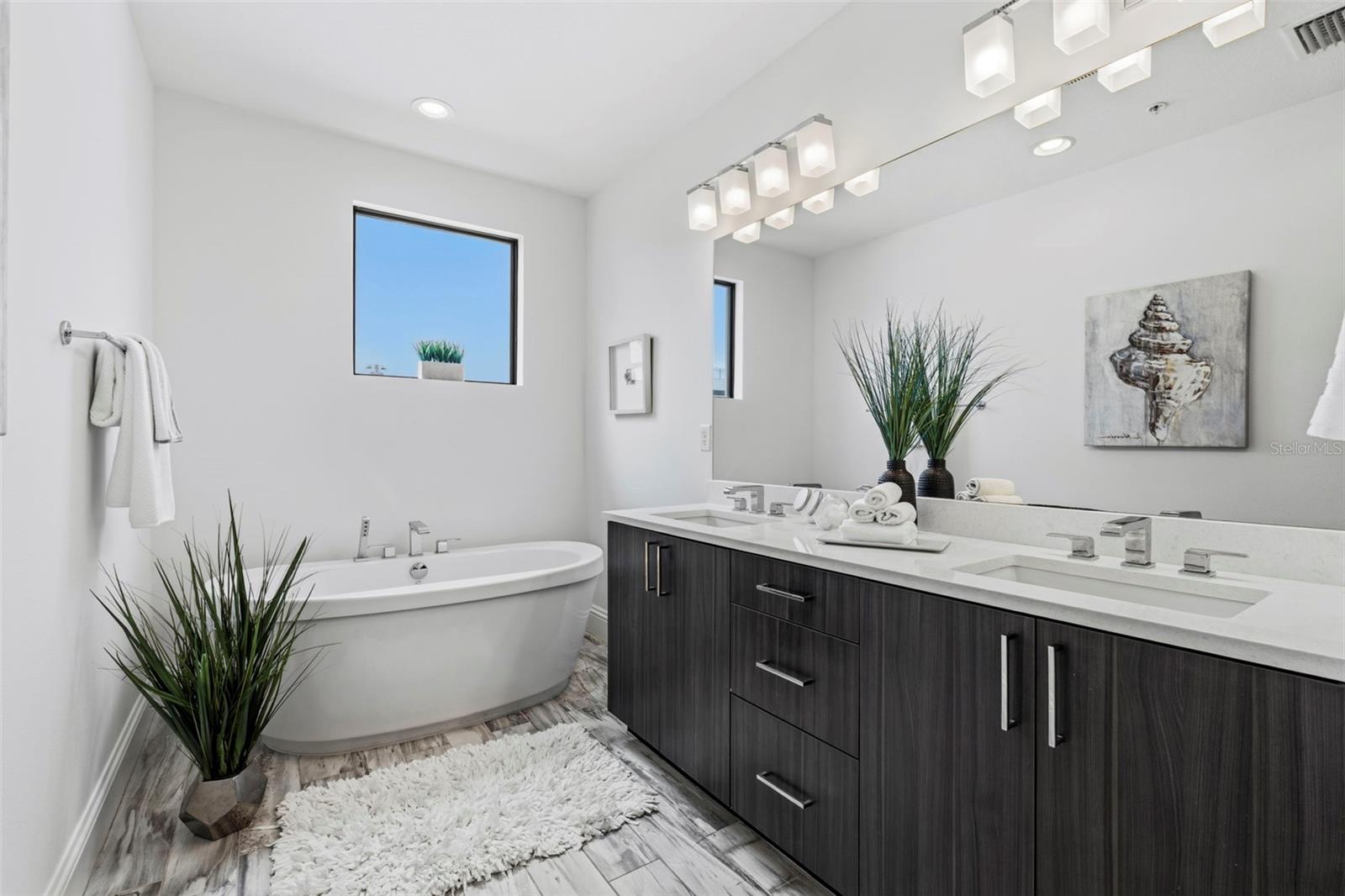 300 DELMAR TER S, ST PETERSBURG, FL, 33701