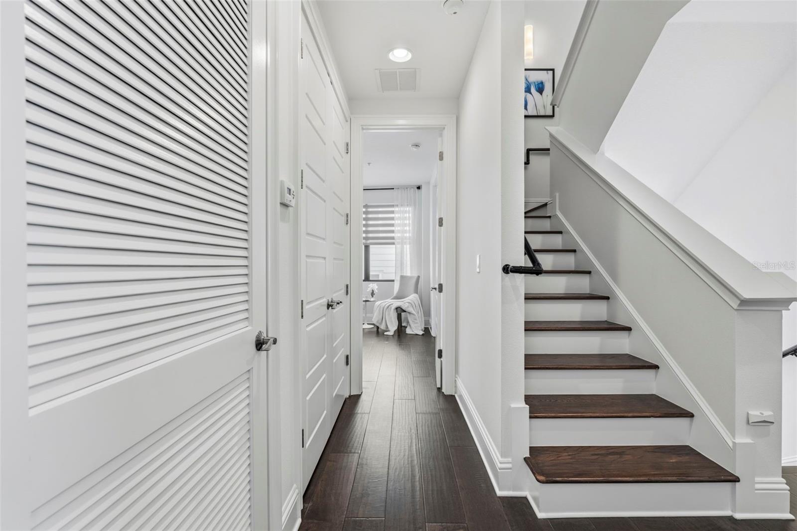 300 DELMAR TER S, ST PETERSBURG, FL, 33701