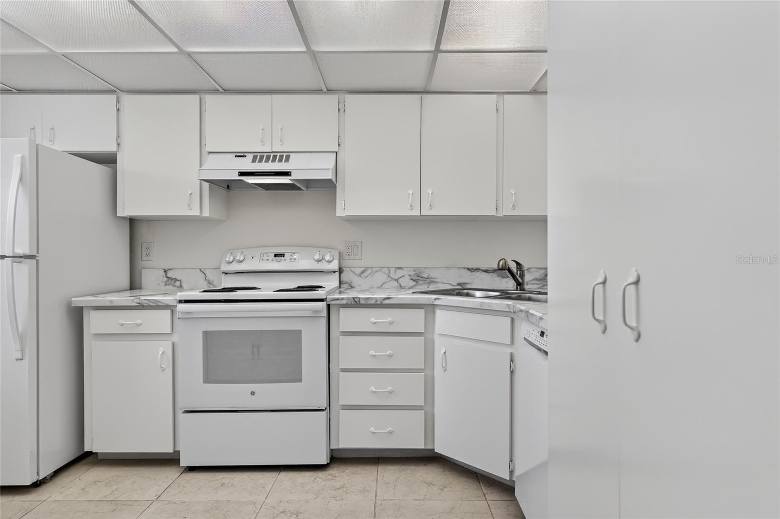 741 CAPRI ISLES BLVD #111, VENICE, FL, 34292