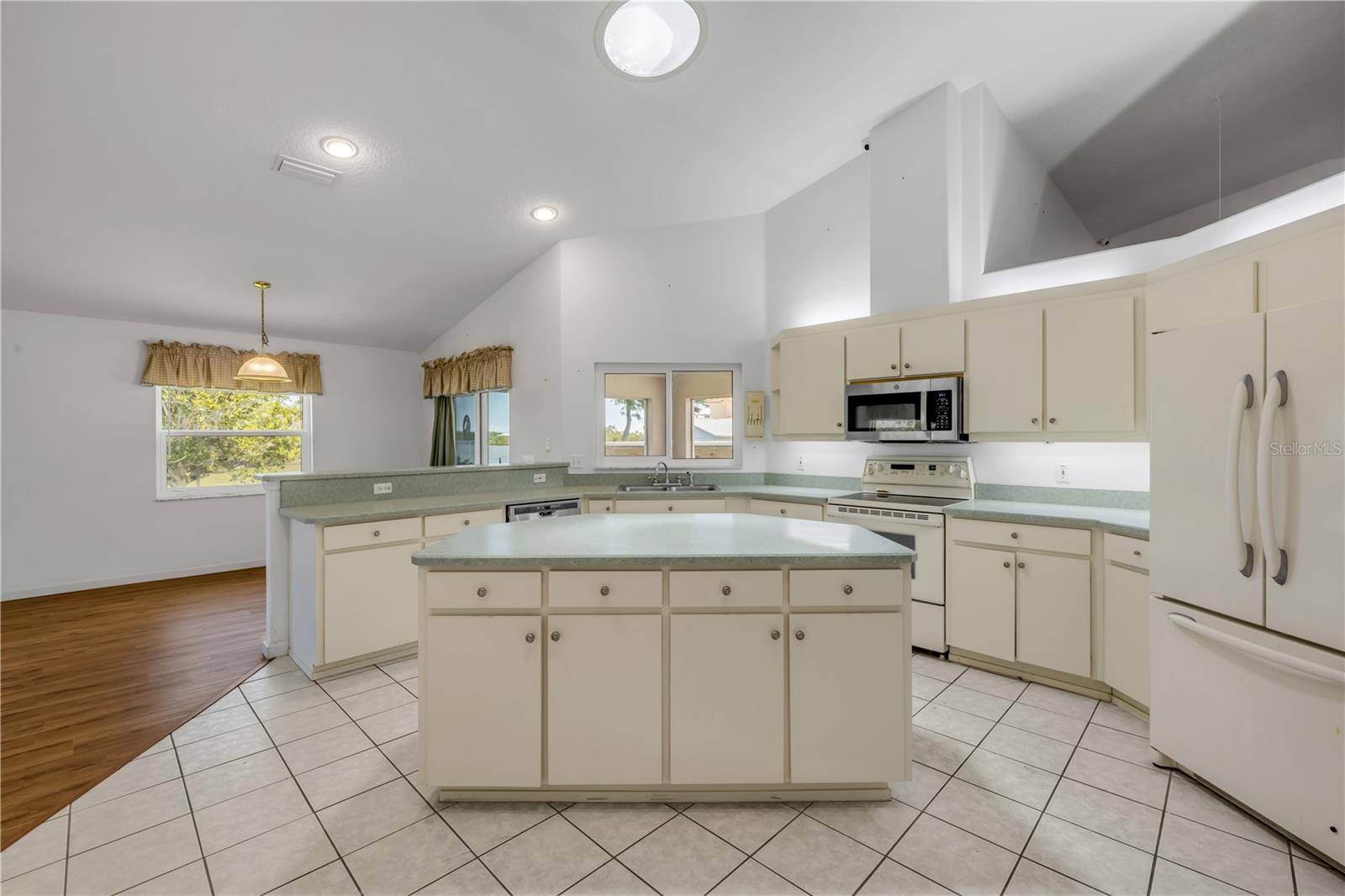 192 AZALEA RD, EDGEWATER, FL, 32141