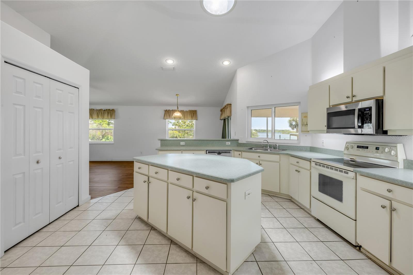 192 AZALEA RD, EDGEWATER, FL, 32141