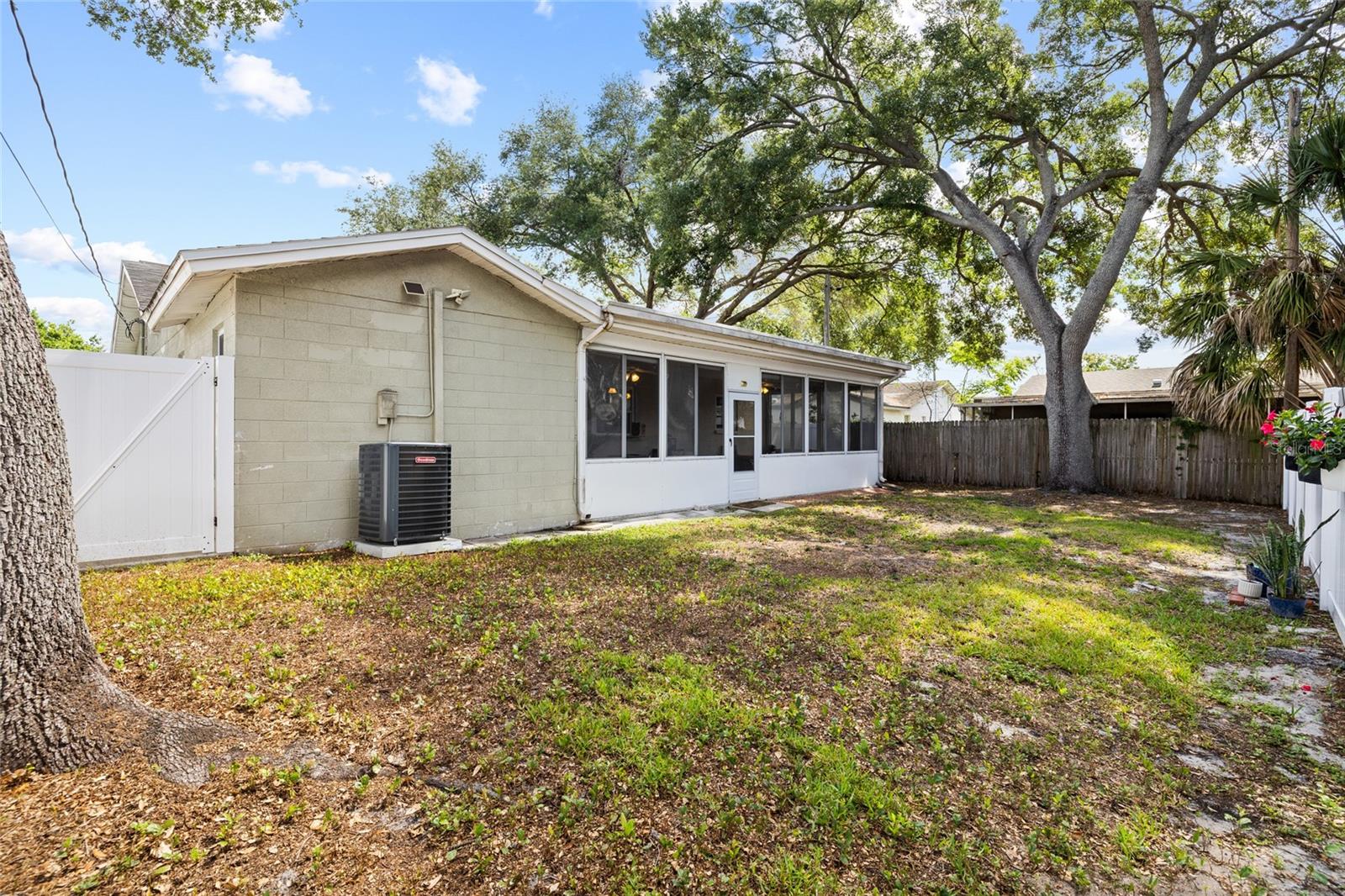 5820 99TH AVE N, PINELLAS PARK, FL, 33782