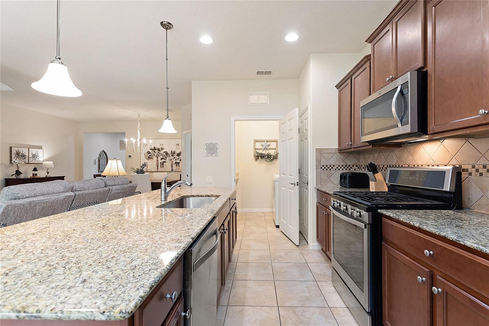 125 VALENCIA LN, DAVENPORT, FL, 33837