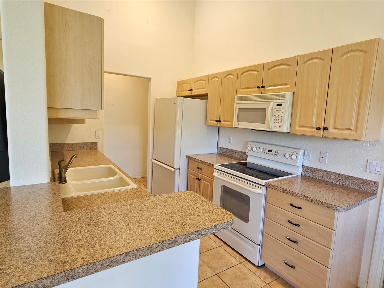 904 CASA DEL LAGO WAY #904, VENICE, FL, 34292