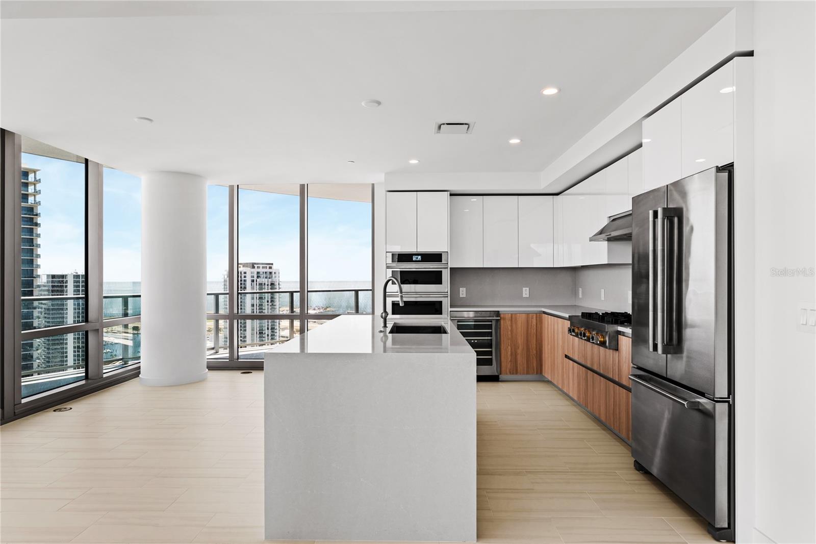 400 CENTRAL AVE #3107, ST PETERSBURG, FL, 33701