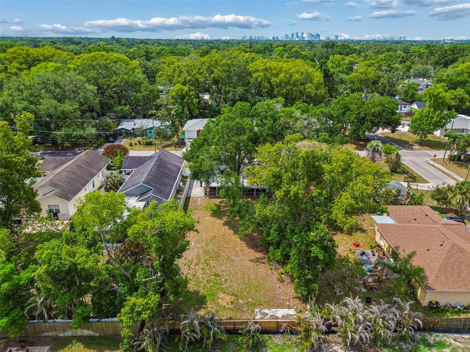 1304 E KNOLLWOOD ST, TAMPA, FL, 33604