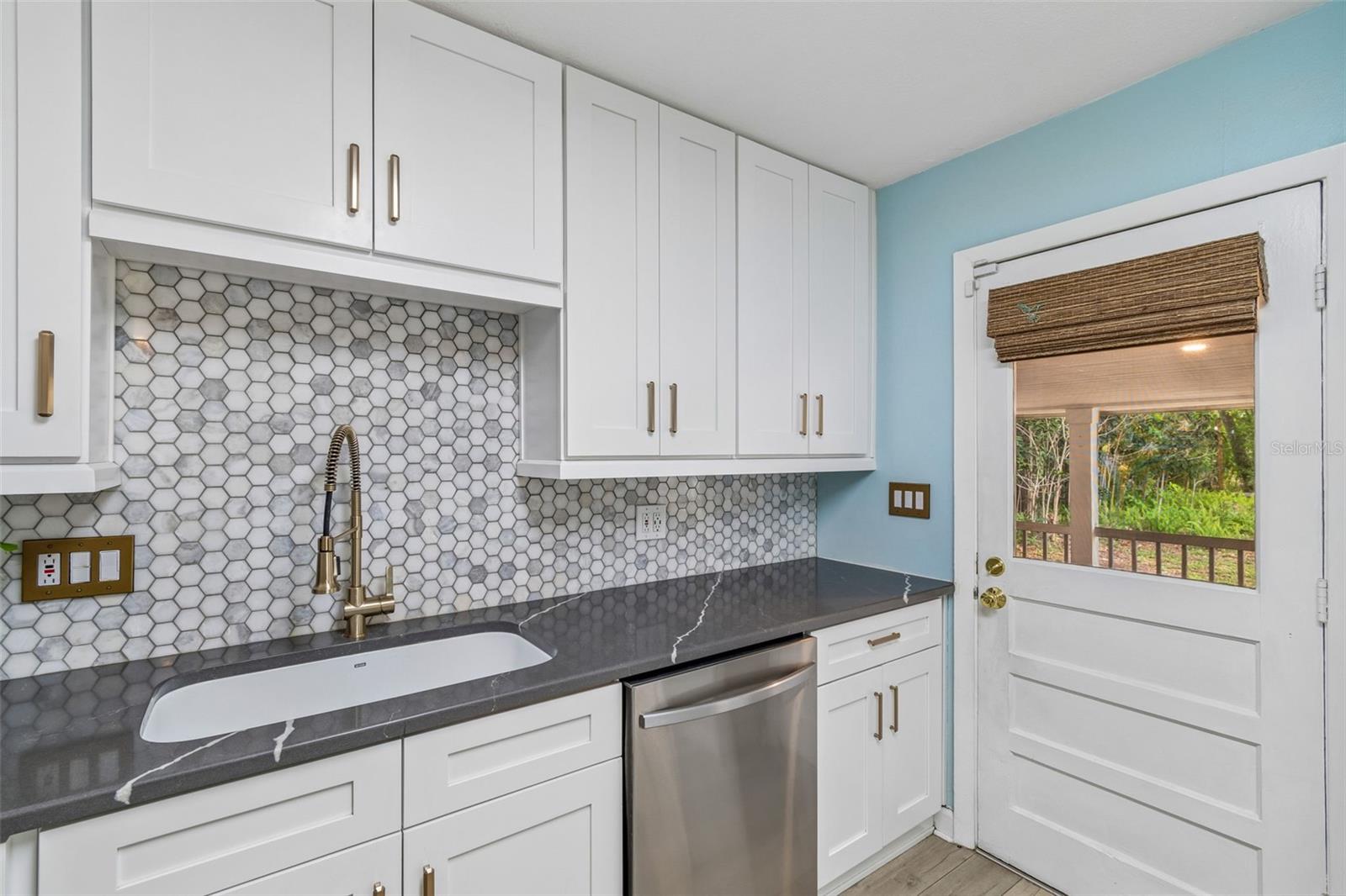 1304 E KNOLLWOOD ST, TAMPA, FL, 33604