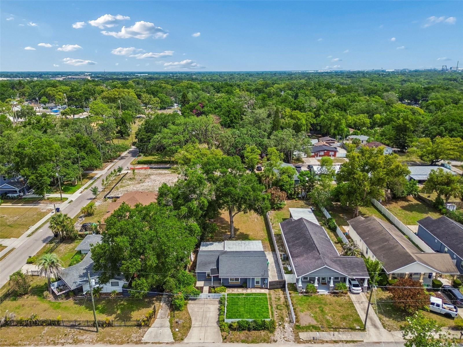 1304 E KNOLLWOOD ST, TAMPA, FL, 33604