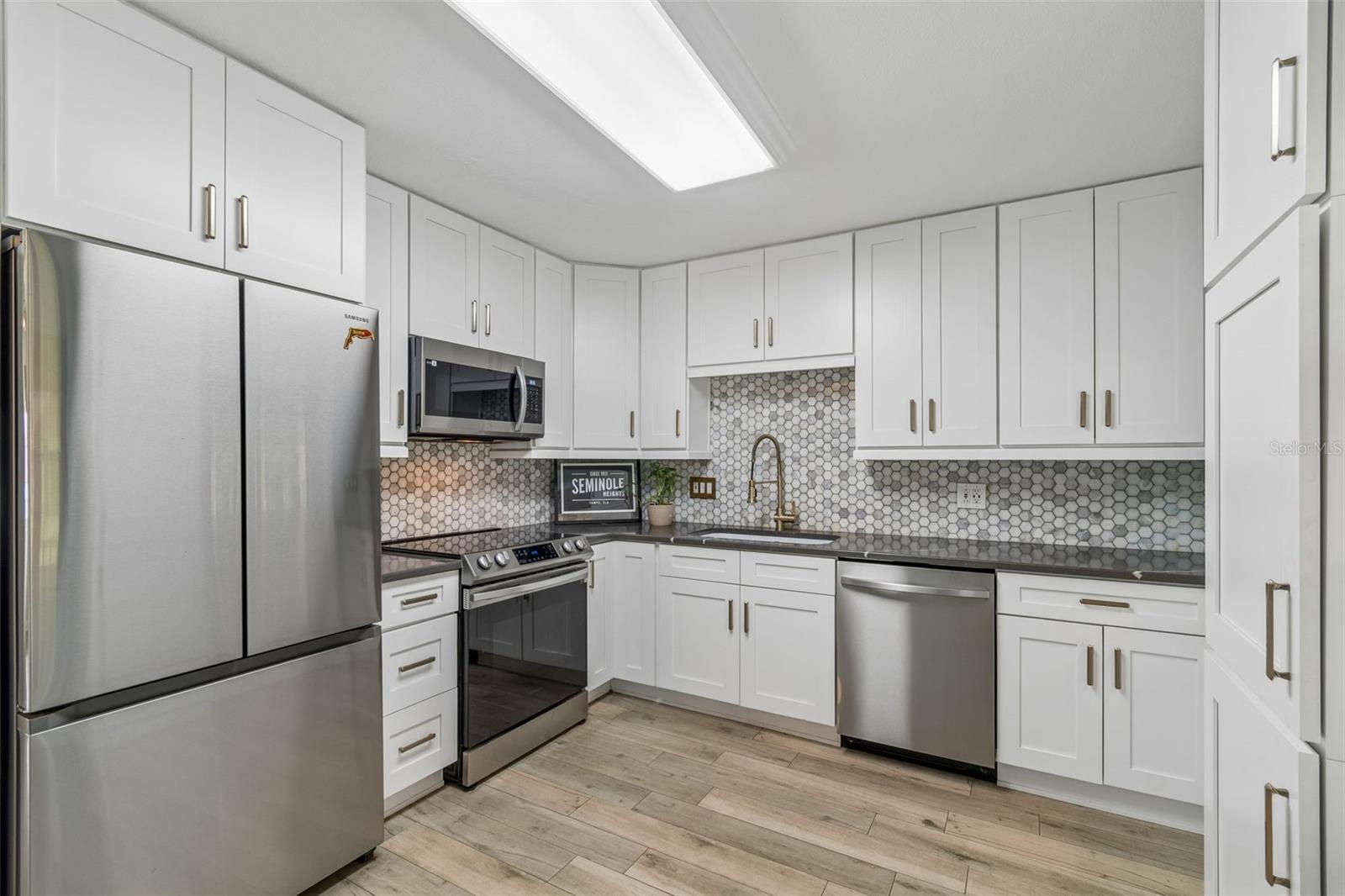 1304 E KNOLLWOOD ST, TAMPA, FL, 33604