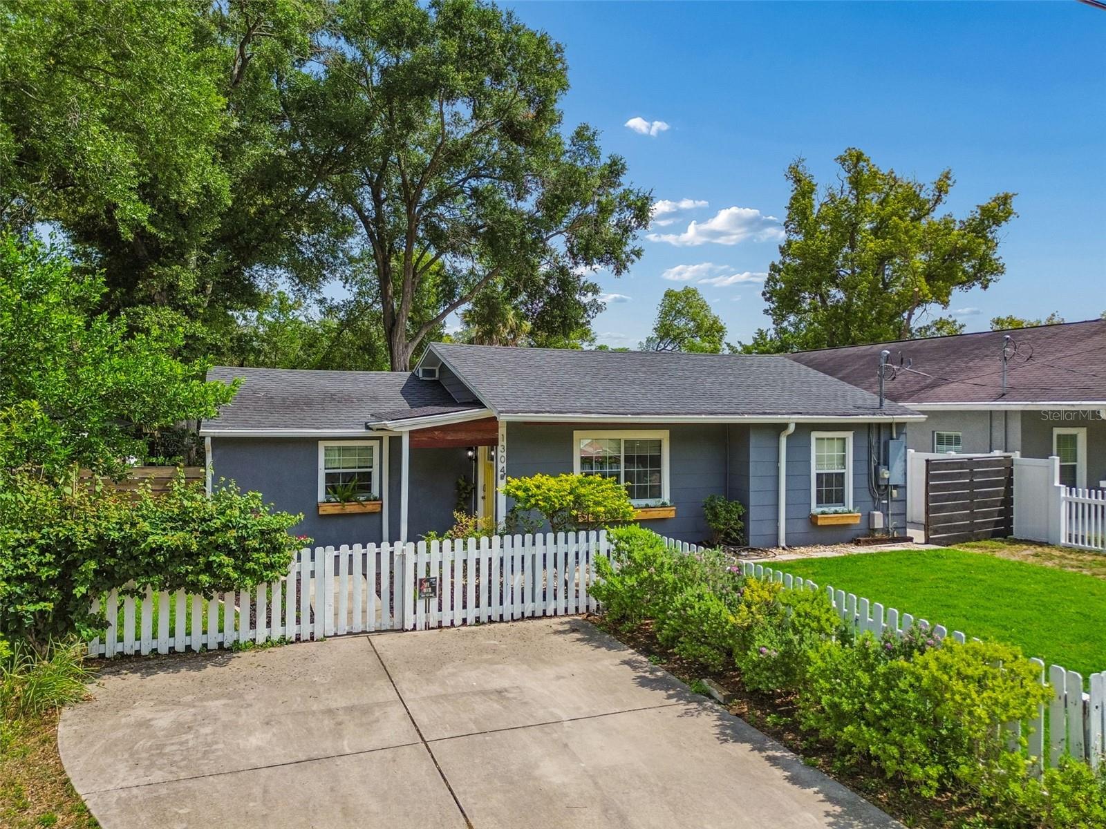 1304 E KNOLLWOOD ST, TAMPA, FL, 33604