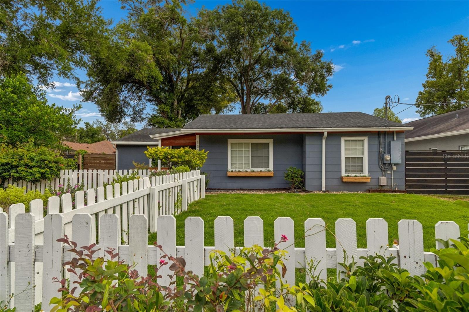 1304 E KNOLLWOOD ST, TAMPA, FL, 33604