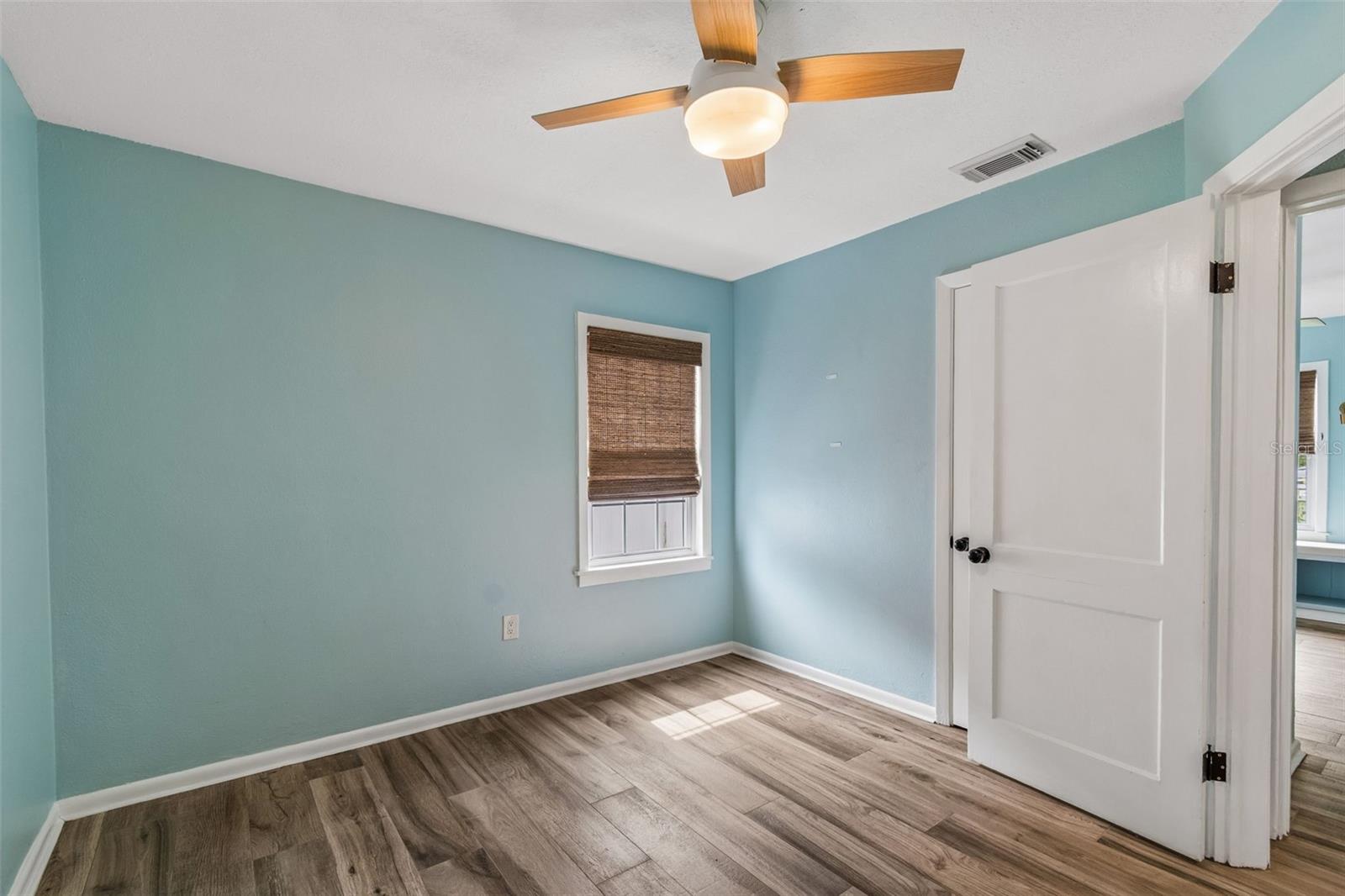 1304 E KNOLLWOOD ST, TAMPA, FL, 33604
