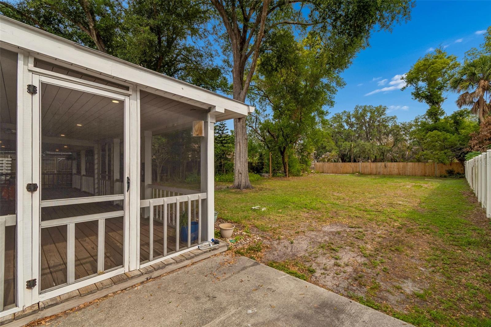 1304 E KNOLLWOOD ST, TAMPA, FL, 33604