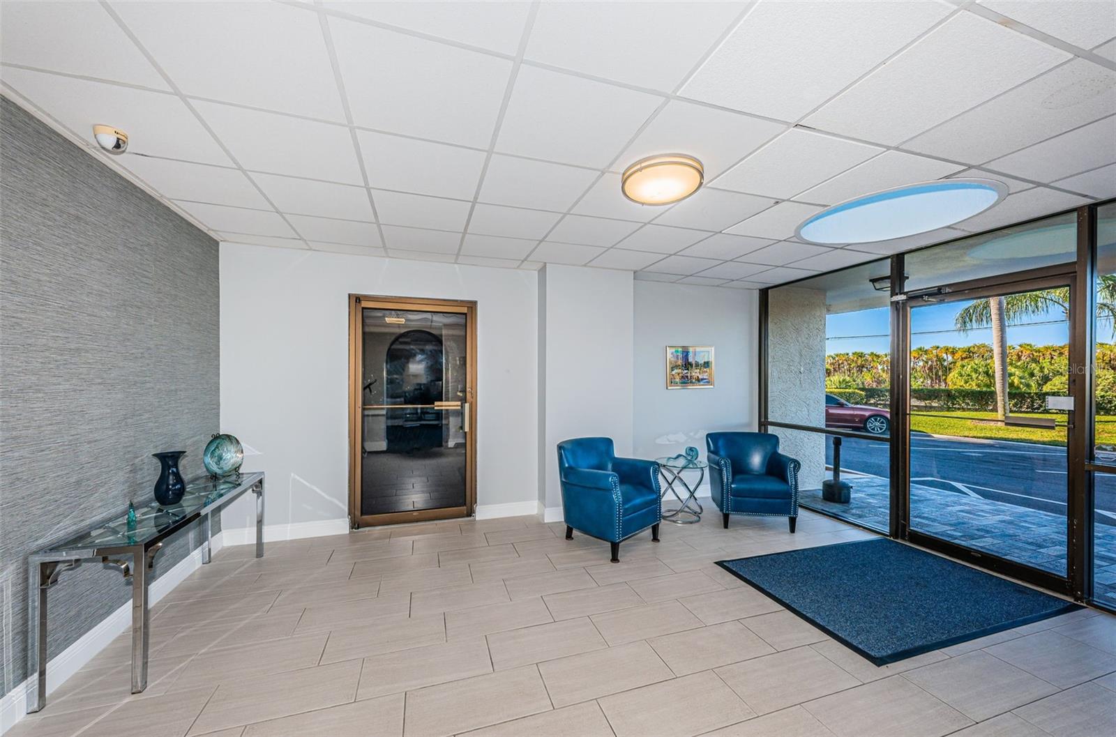 7100 SUNSHINE SKYWAY LN S #203, ST PETERSBURG, FL, 33711