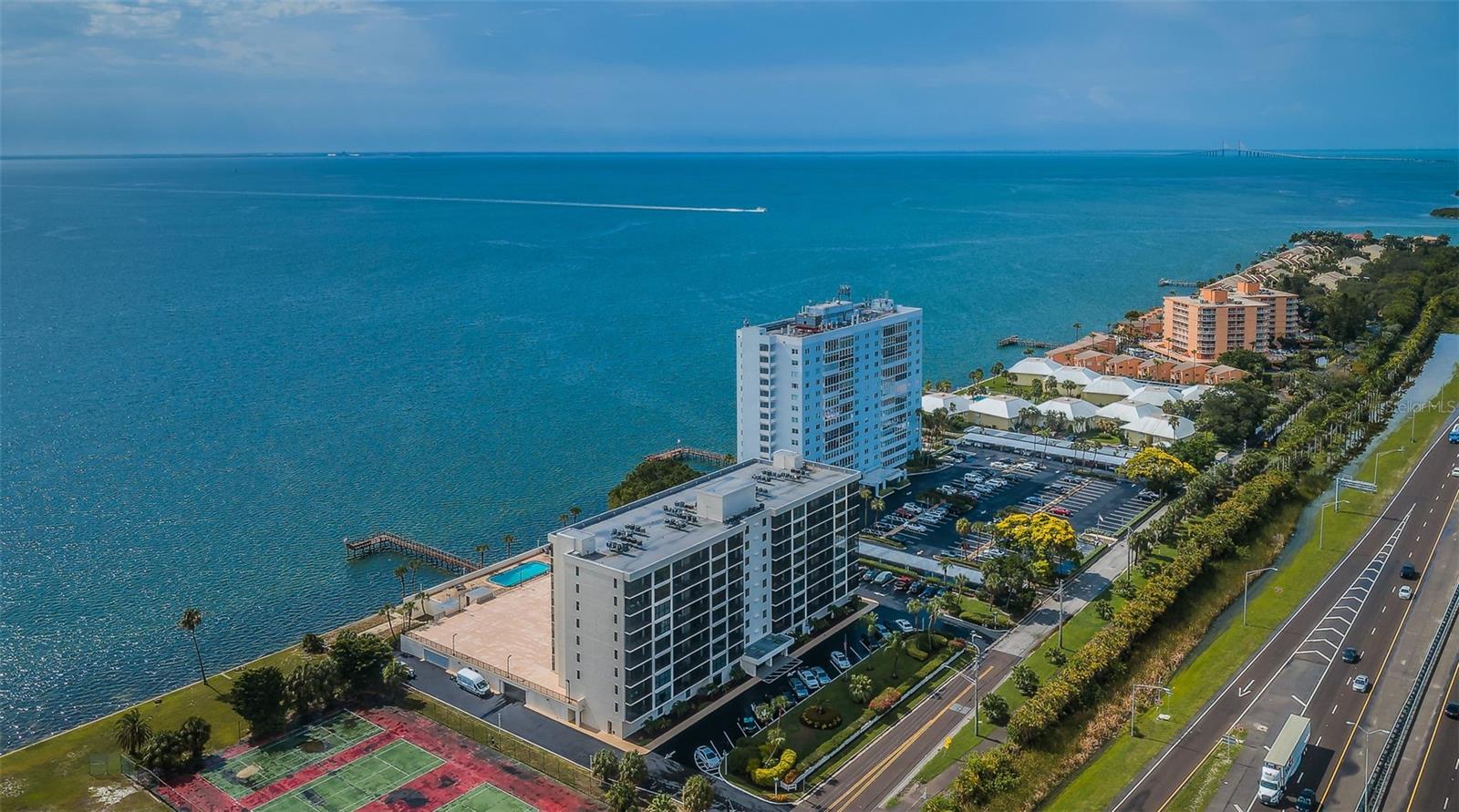 7100 SUNSHINE SKYWAY LN S #203, ST PETERSBURG, FL, 33711