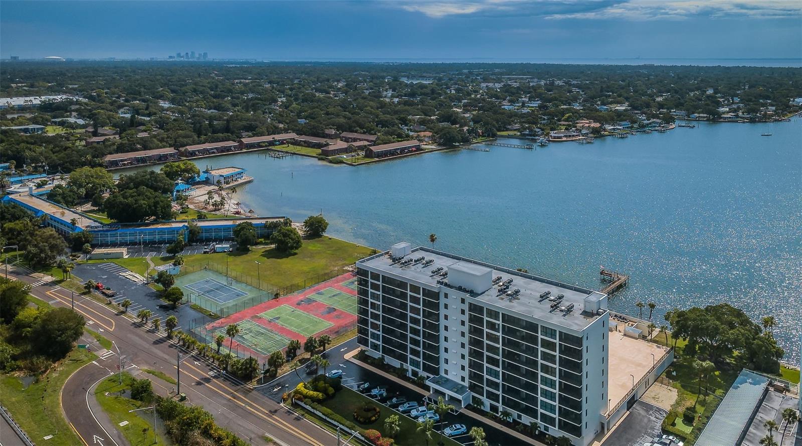 7100 SUNSHINE SKYWAY LN S #203, ST PETERSBURG, FL, 33711
