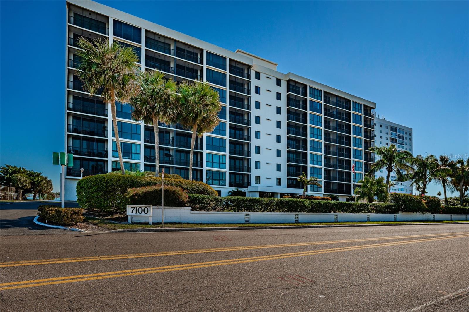 7100 SUNSHINE SKYWAY LN S #203, ST PETERSBURG, FL, 33711