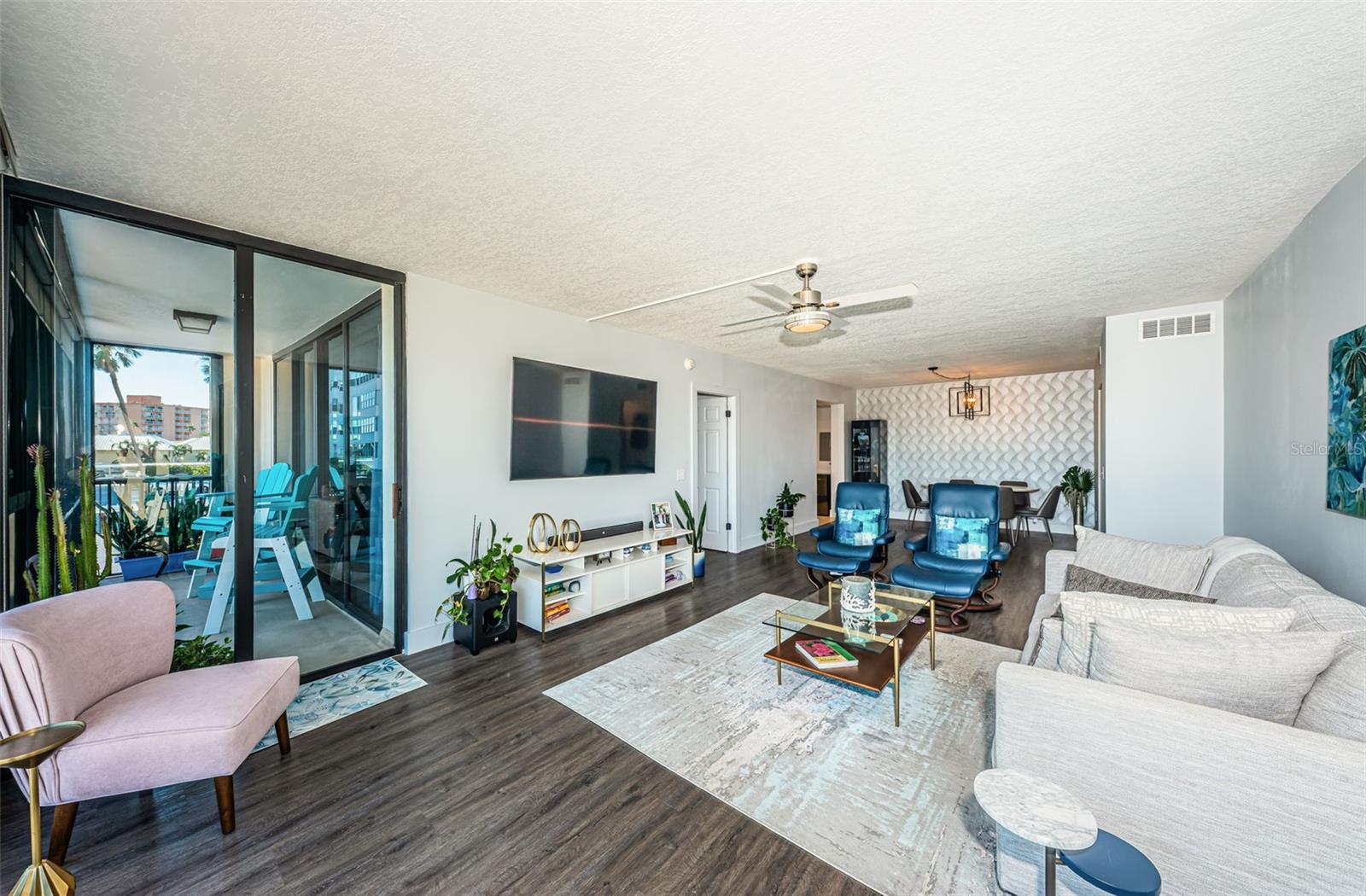 7100 SUNSHINE SKYWAY LN S #203, ST PETERSBURG, FL, 33711