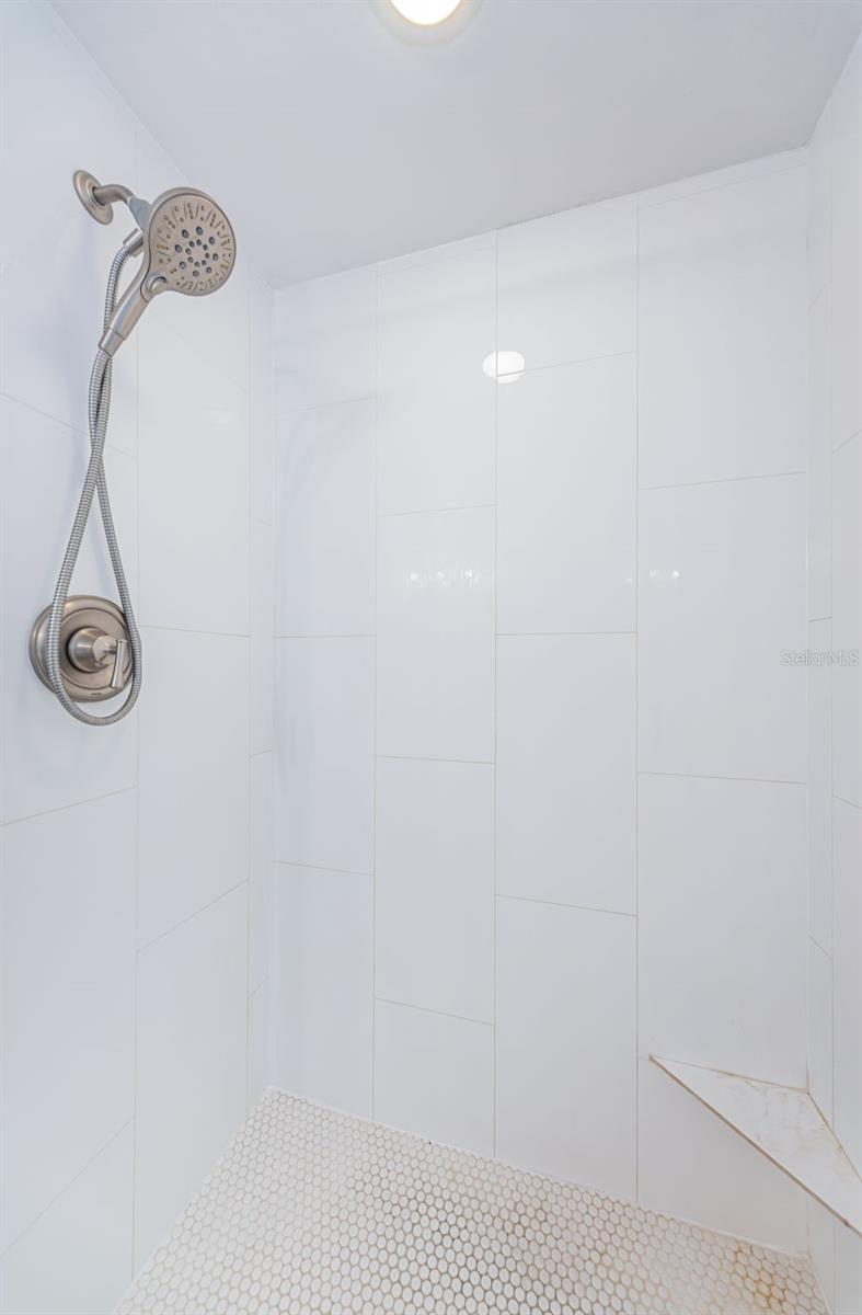 7100 SUNSHINE SKYWAY LN S #203, ST PETERSBURG, FL, 33711