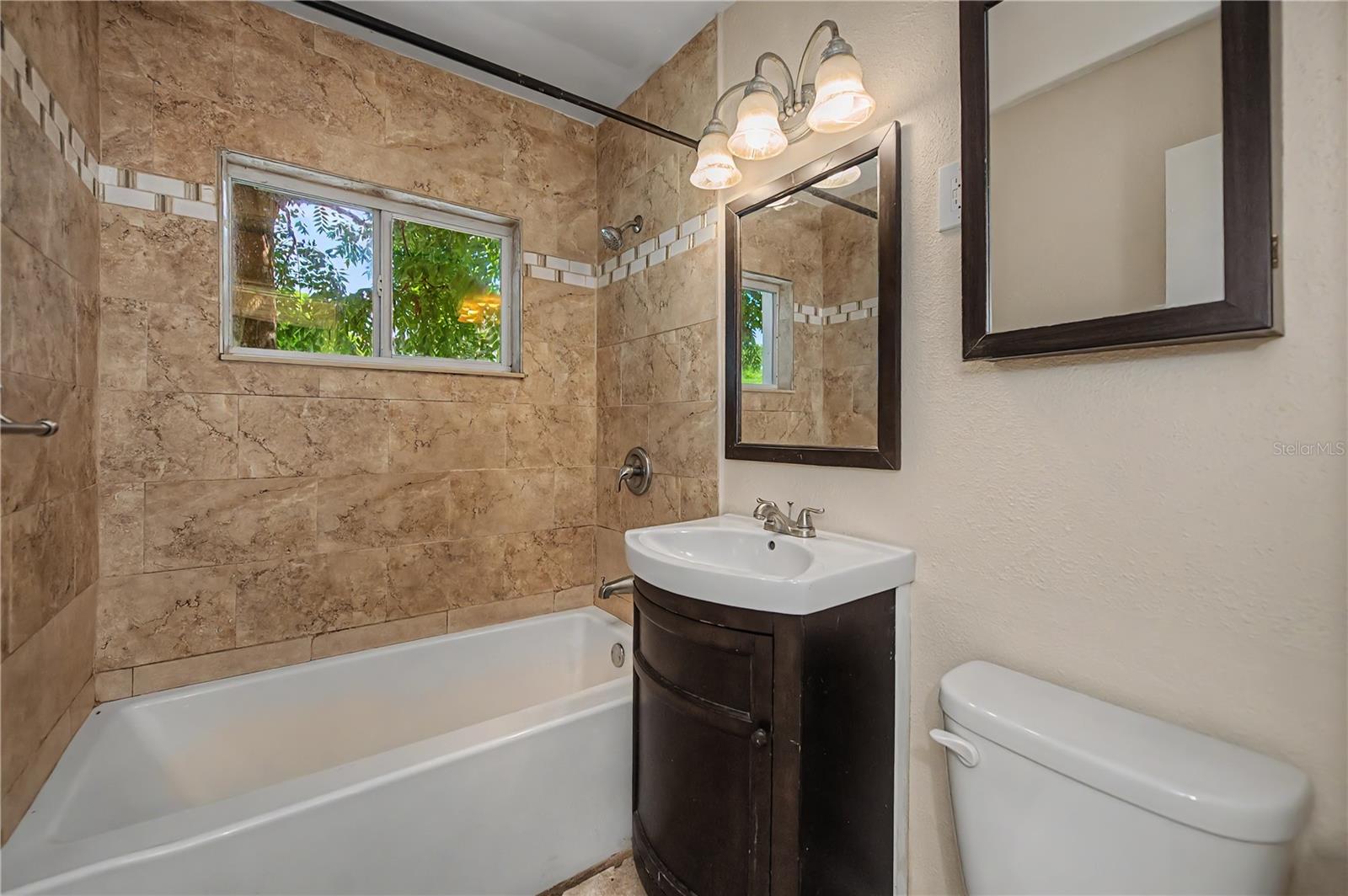 21450 OLEAN BLVD, PORT CHARLOTTE, FL, 33952