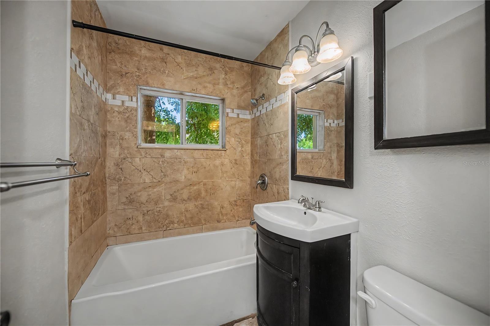 21450 OLEAN BLVD, PORT CHARLOTTE, FL, 33952