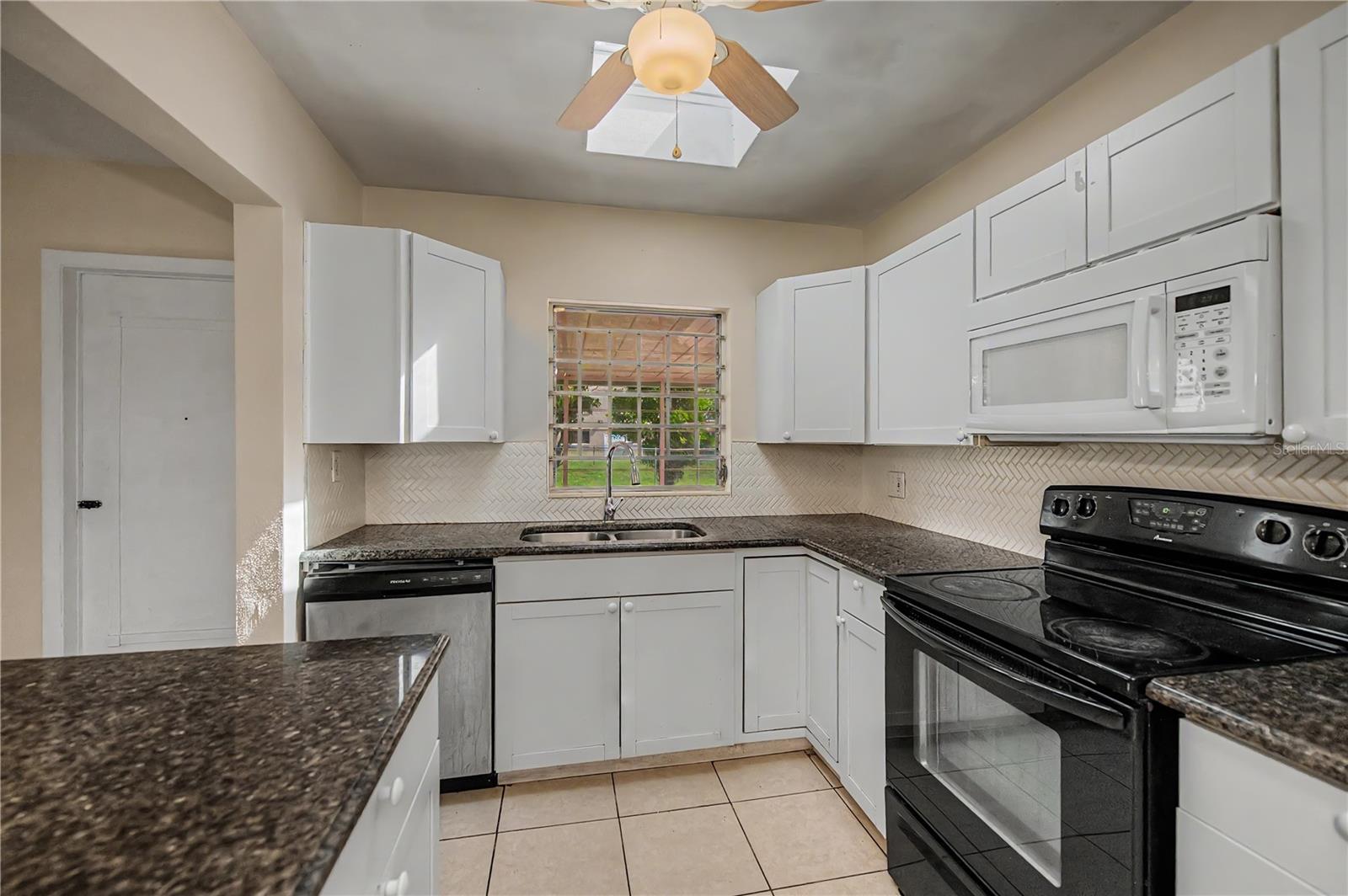 21450 OLEAN BLVD, PORT CHARLOTTE, FL, 33952
