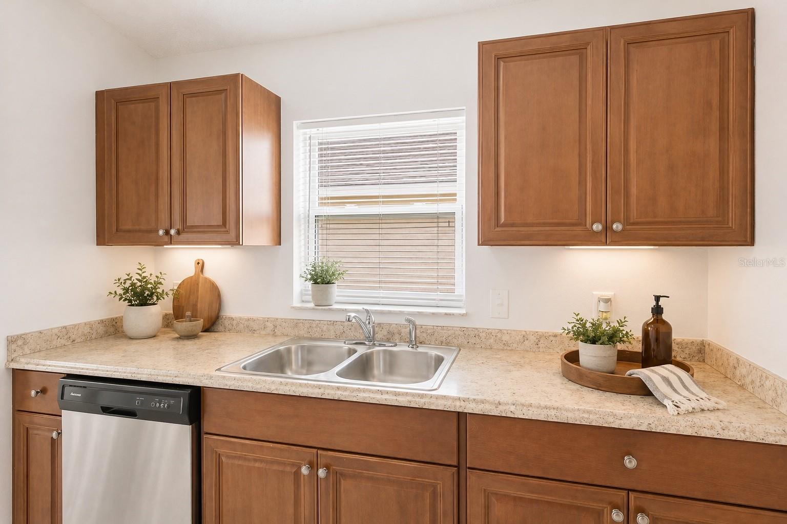 6808 YARDLEY OAKS CT, TAMPA, FL, 33625