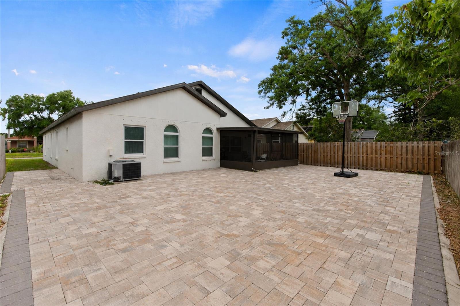 6808 YARDLEY OAKS CT, TAMPA, FL, 33625