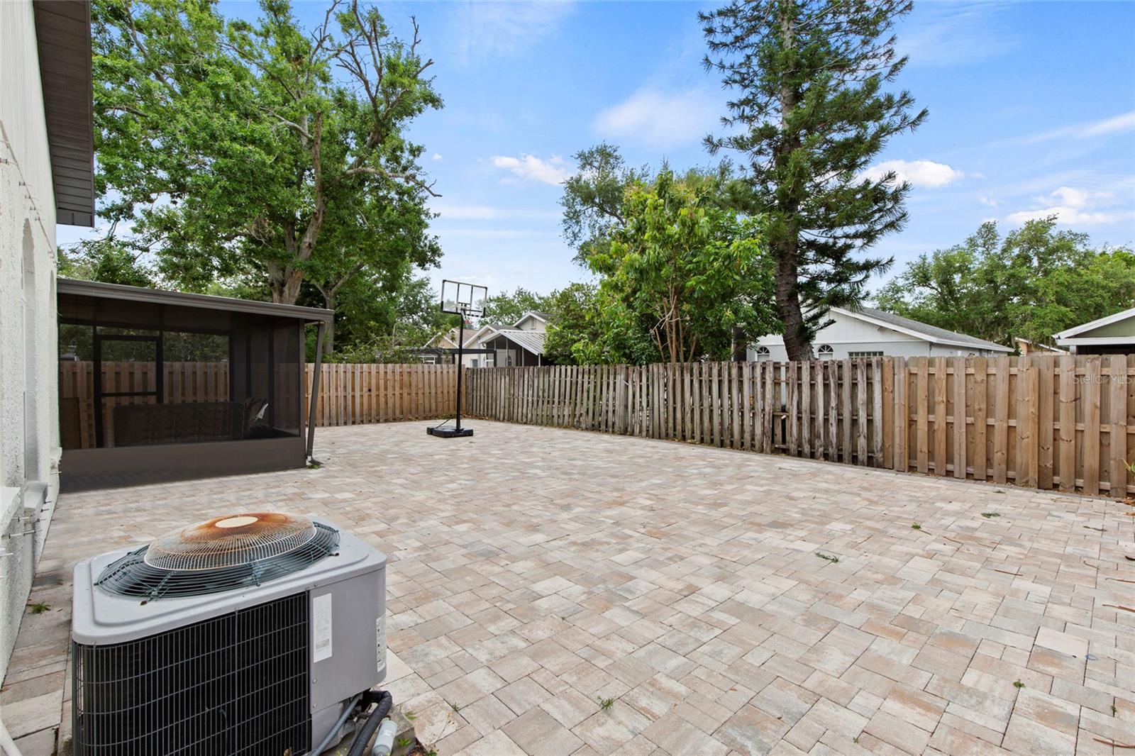 6808 YARDLEY OAKS CT, TAMPA, FL, 33625