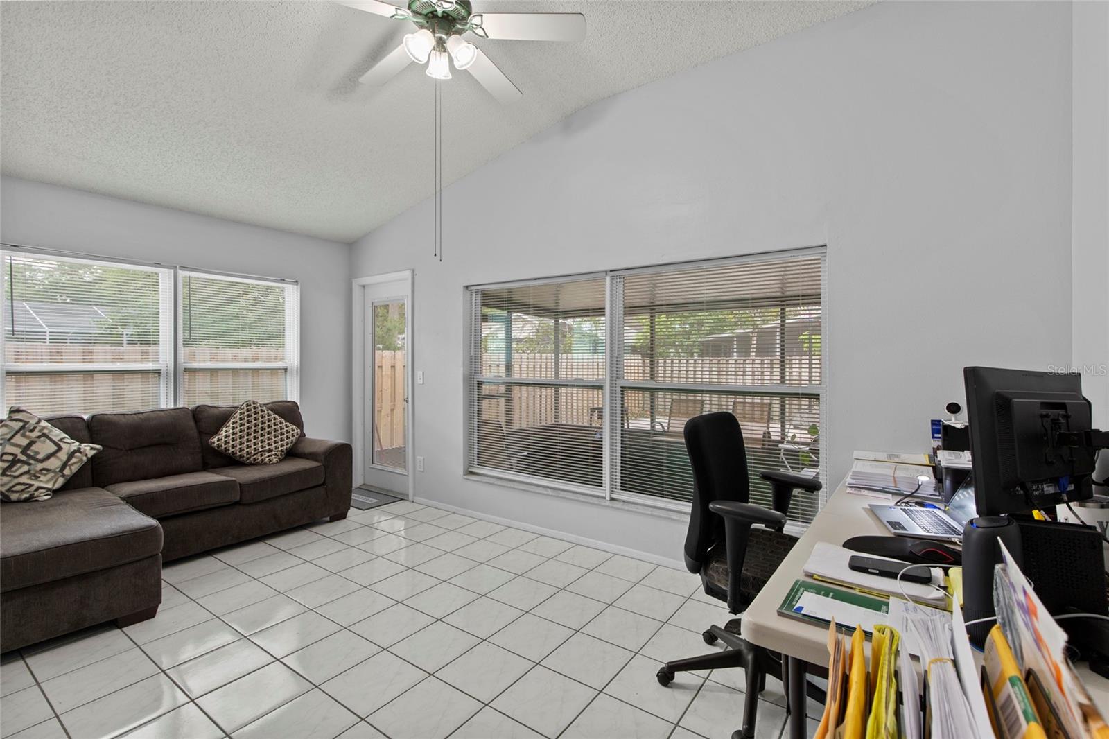 6808 YARDLEY OAKS CT, TAMPA, FL, 33625