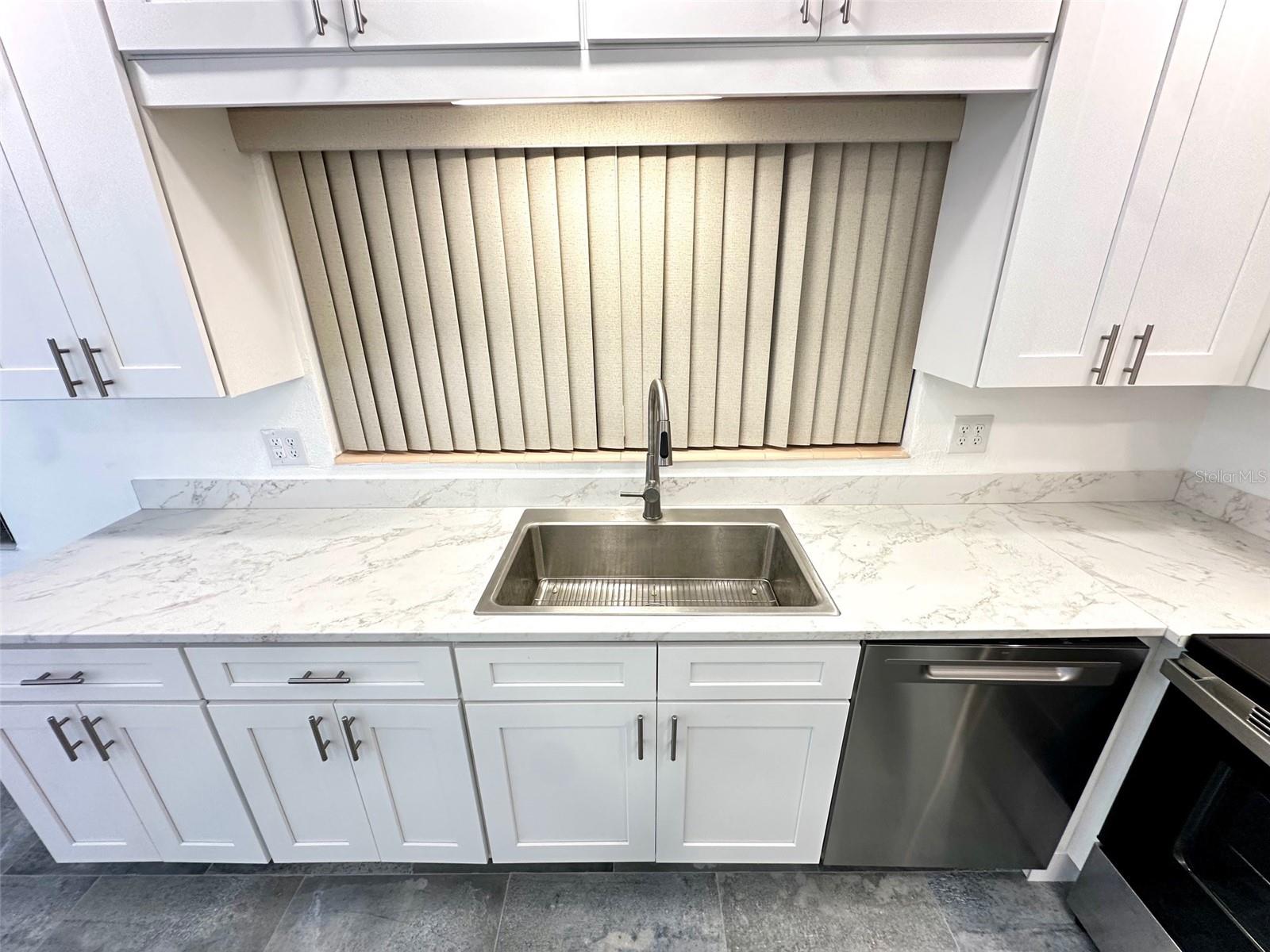 10 158TH AVE, REDINGTON BEACH, FL, 33708