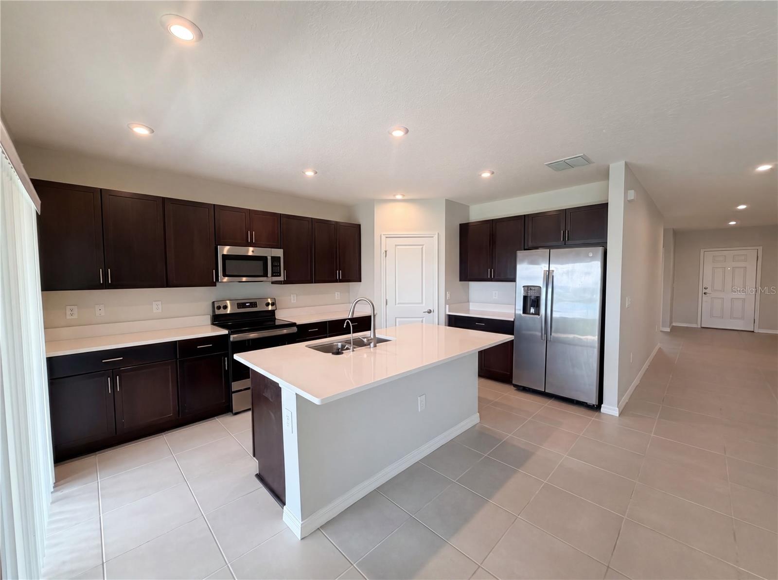 221 AQUAMARINE LN, KISSIMMEE, FL, 34758