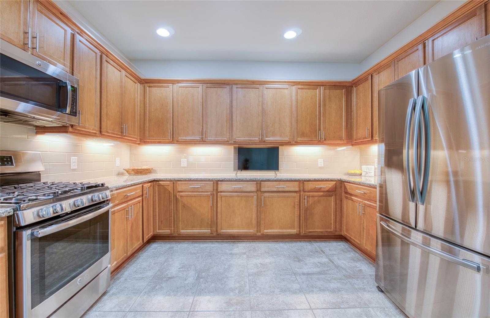 8099 PINE CREST ST, SEMINOLE, FL, 33777
