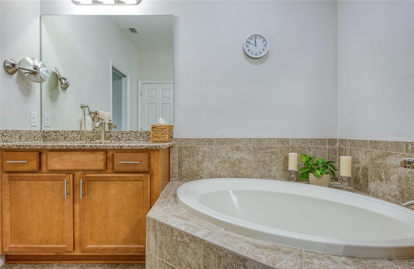 8099 PINE CREST ST, SEMINOLE, FL, 33777