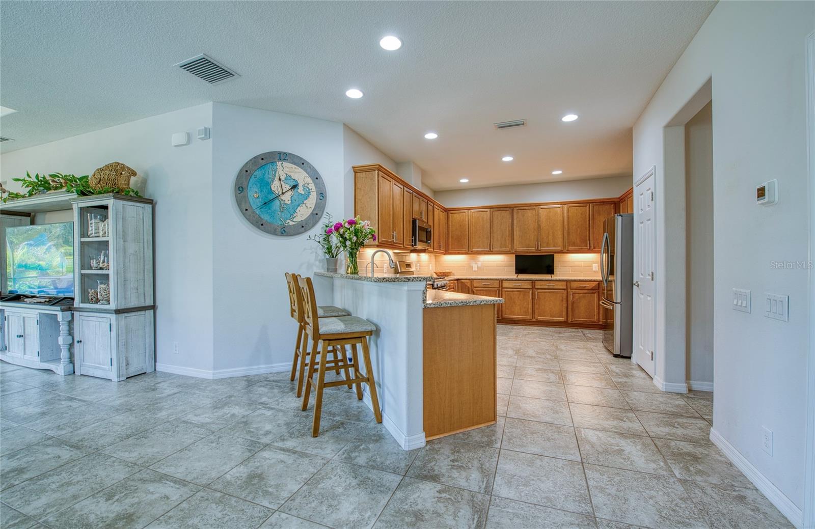 8099 PINE CREST ST, SEMINOLE, FL, 33777
