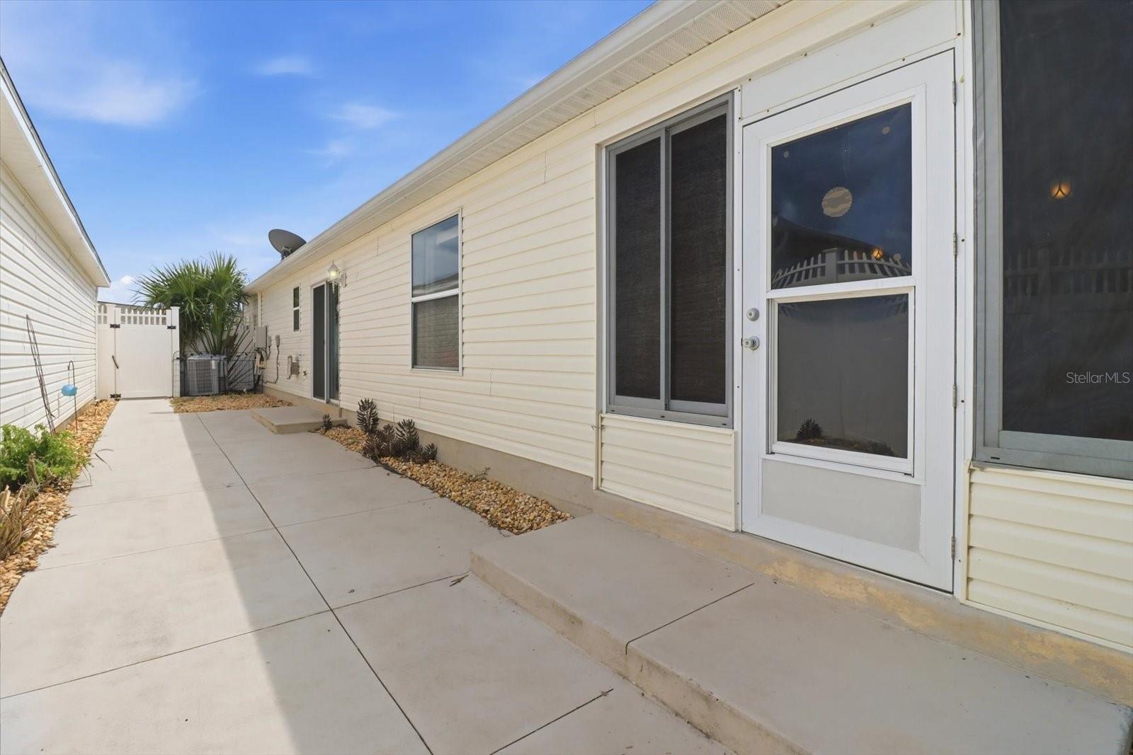 2445 GREENHILL TRL, THE VILLAGES, FL, 32162