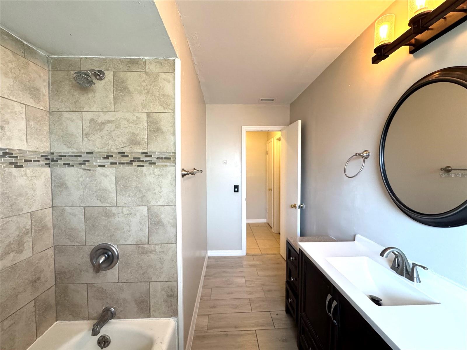 4895 E WIND ST #2, ORLANDO, FL, 32812
